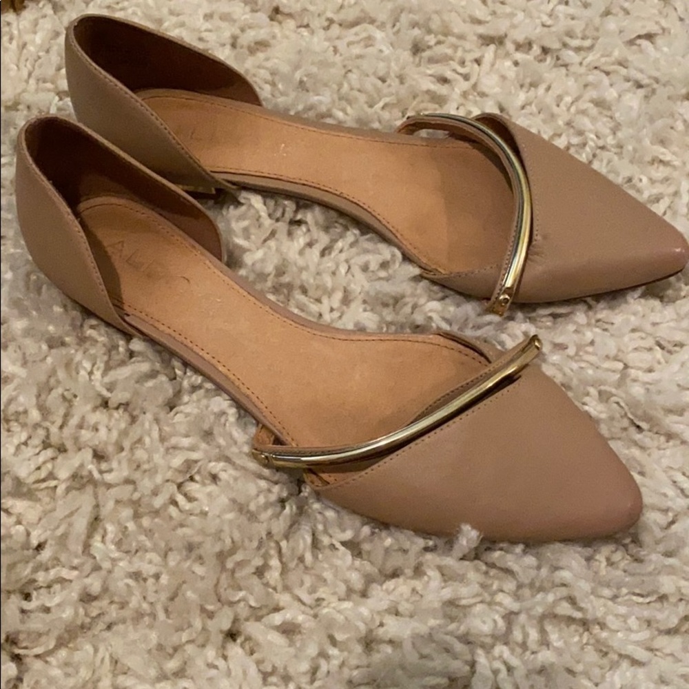 Aldo nude flats